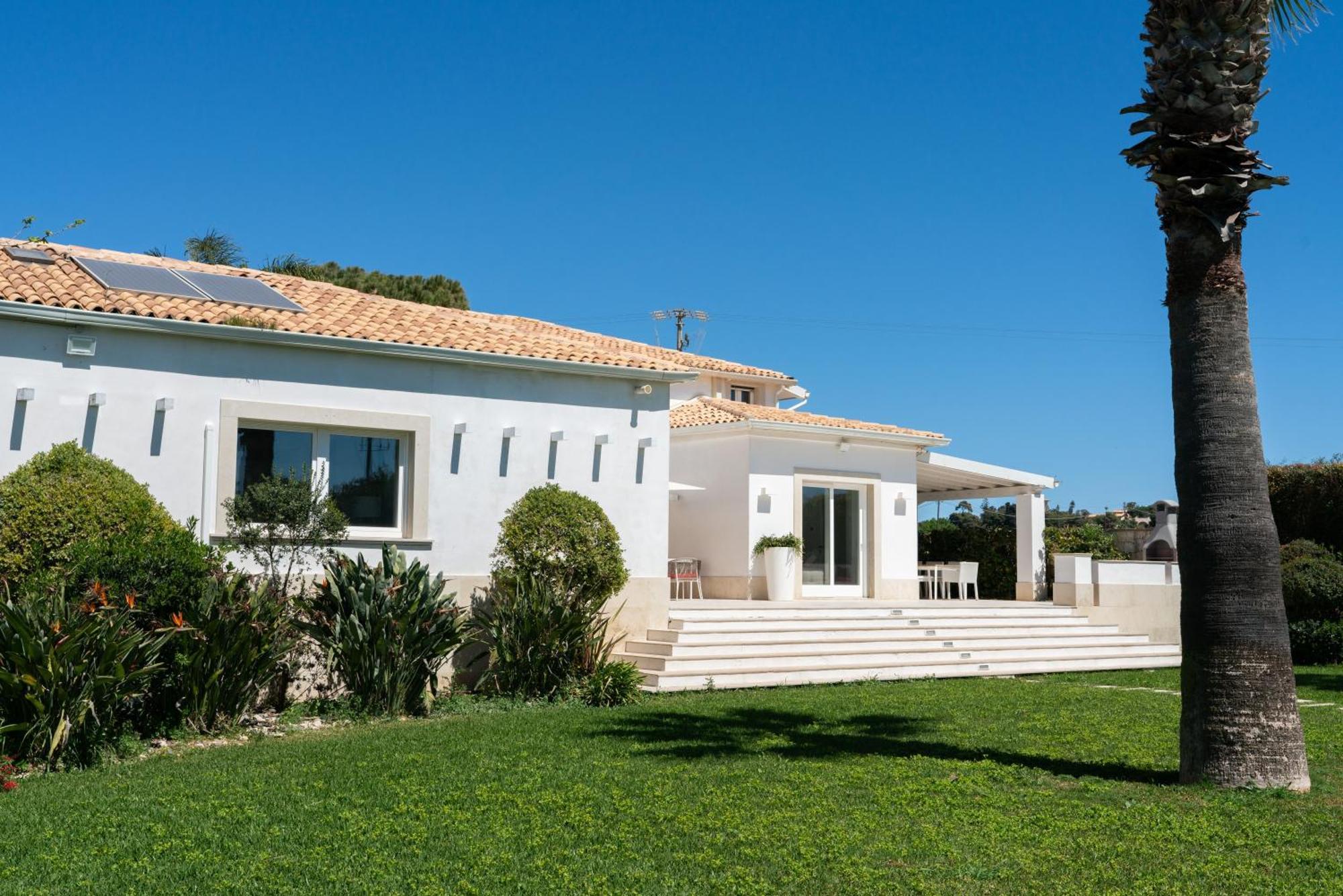 Villa Elena By Ortigia Apartments 法努撒 外观 照片