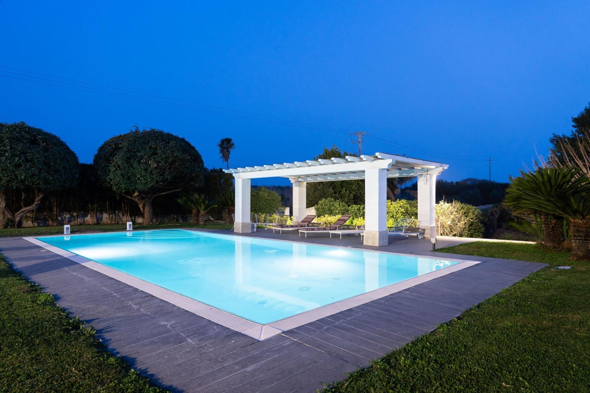 Villa Elena By Ortigia Apartments 法努撒 外观 照片